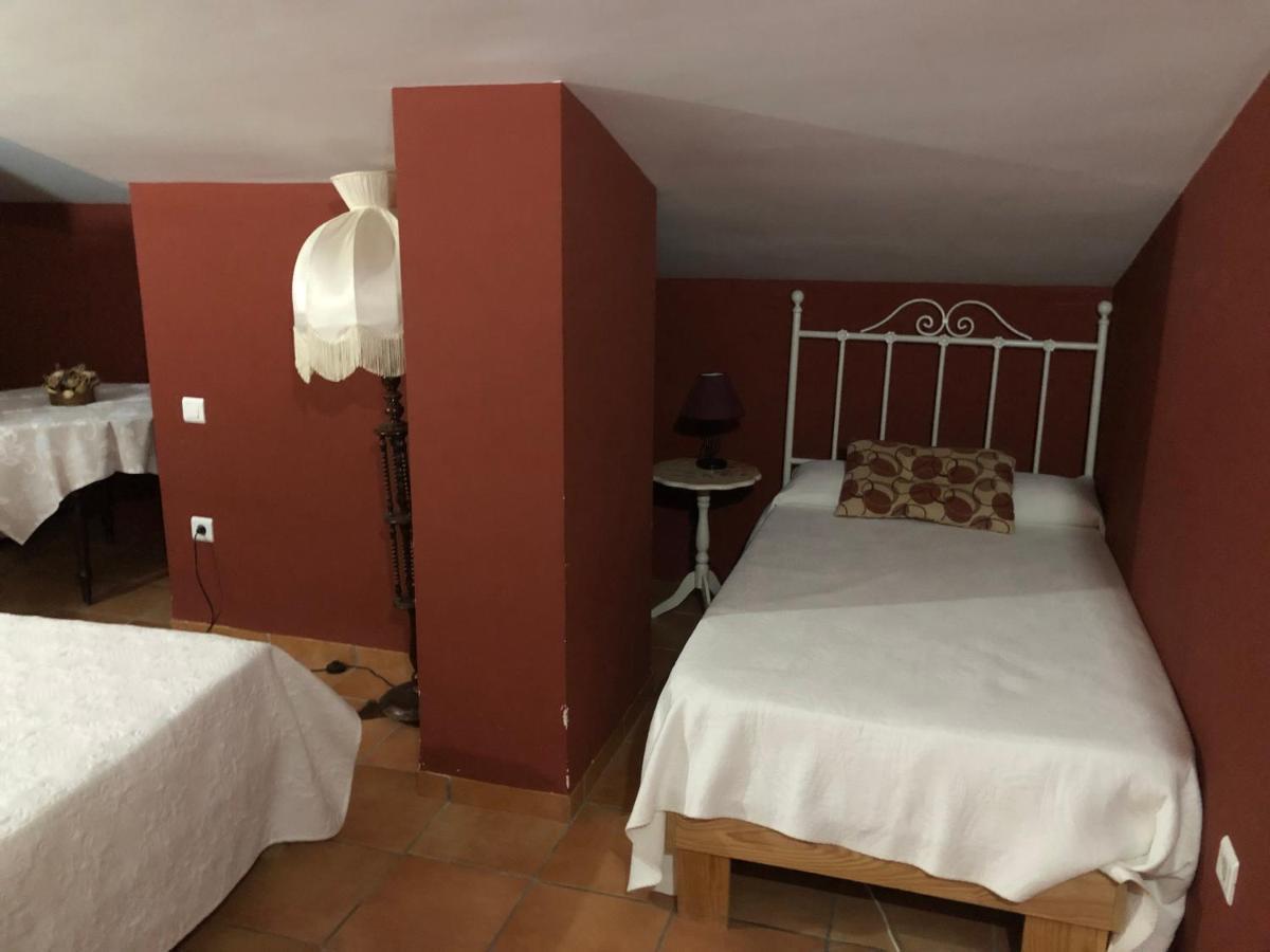 Hostal La Caballeriza Мальпартида-де-Касерес Экстерьер фото