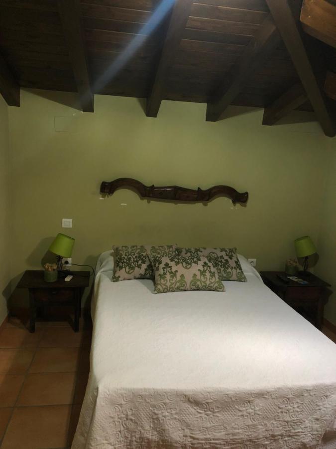 Hostal La Caballeriza Мальпартида-де-Касерес Экстерьер фото