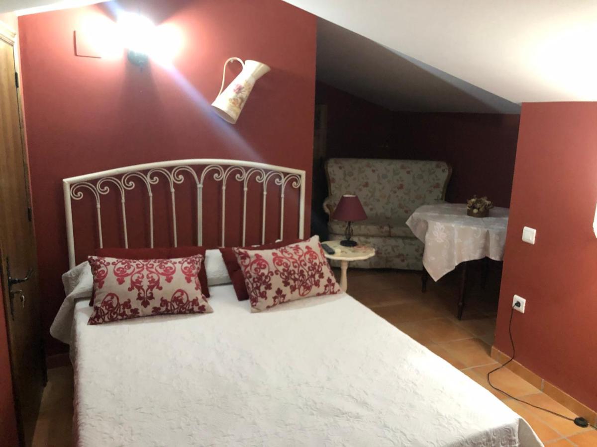 Hostal La Caballeriza Мальпартида-де-Касерес Экстерьер фото